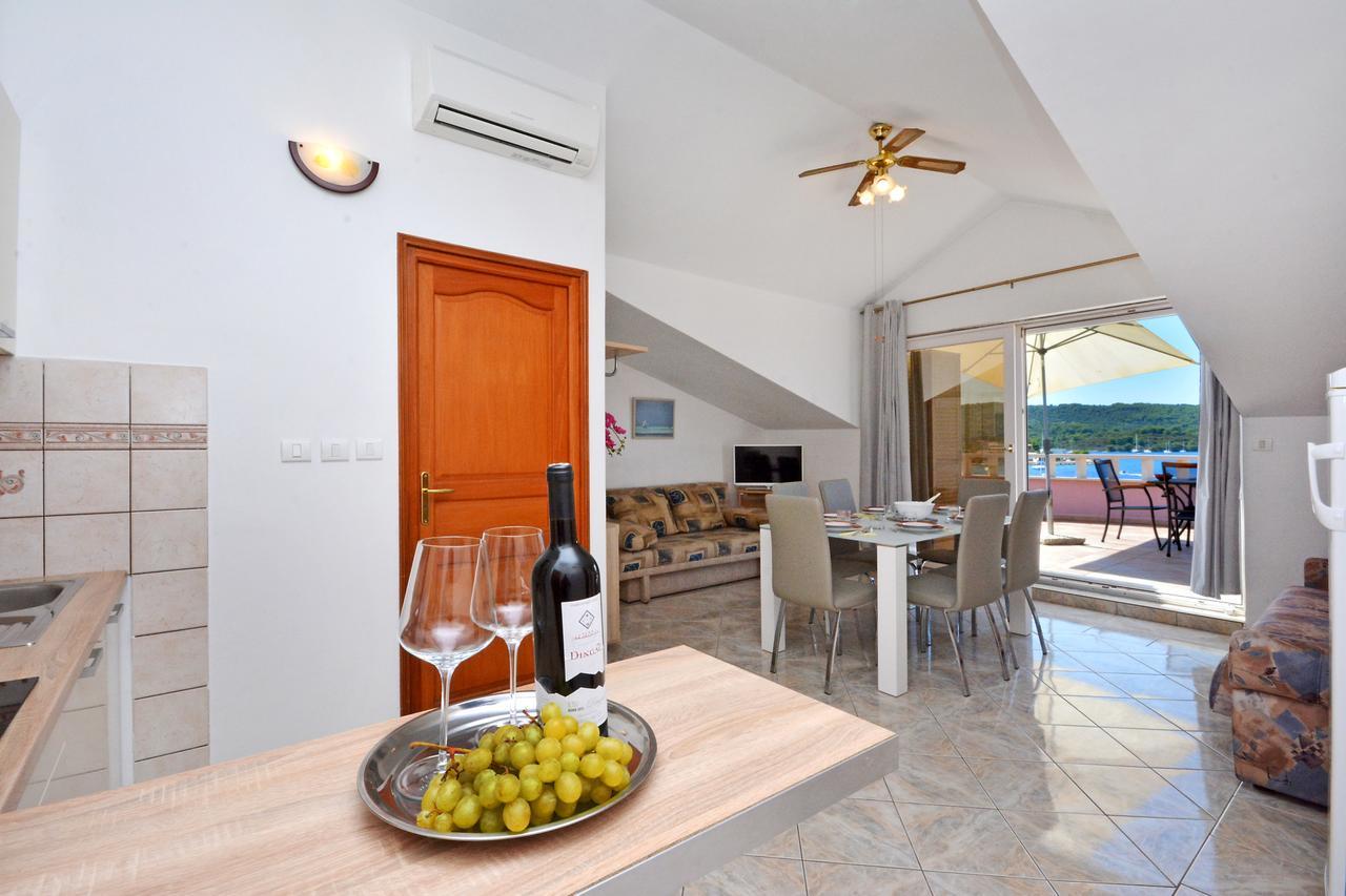 Villa Paris Necujam Exterior photo