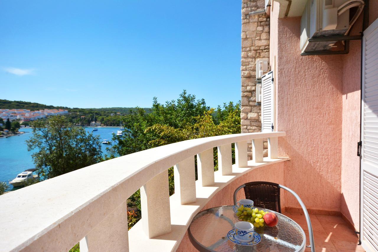 Villa Paris Necujam Exterior photo
