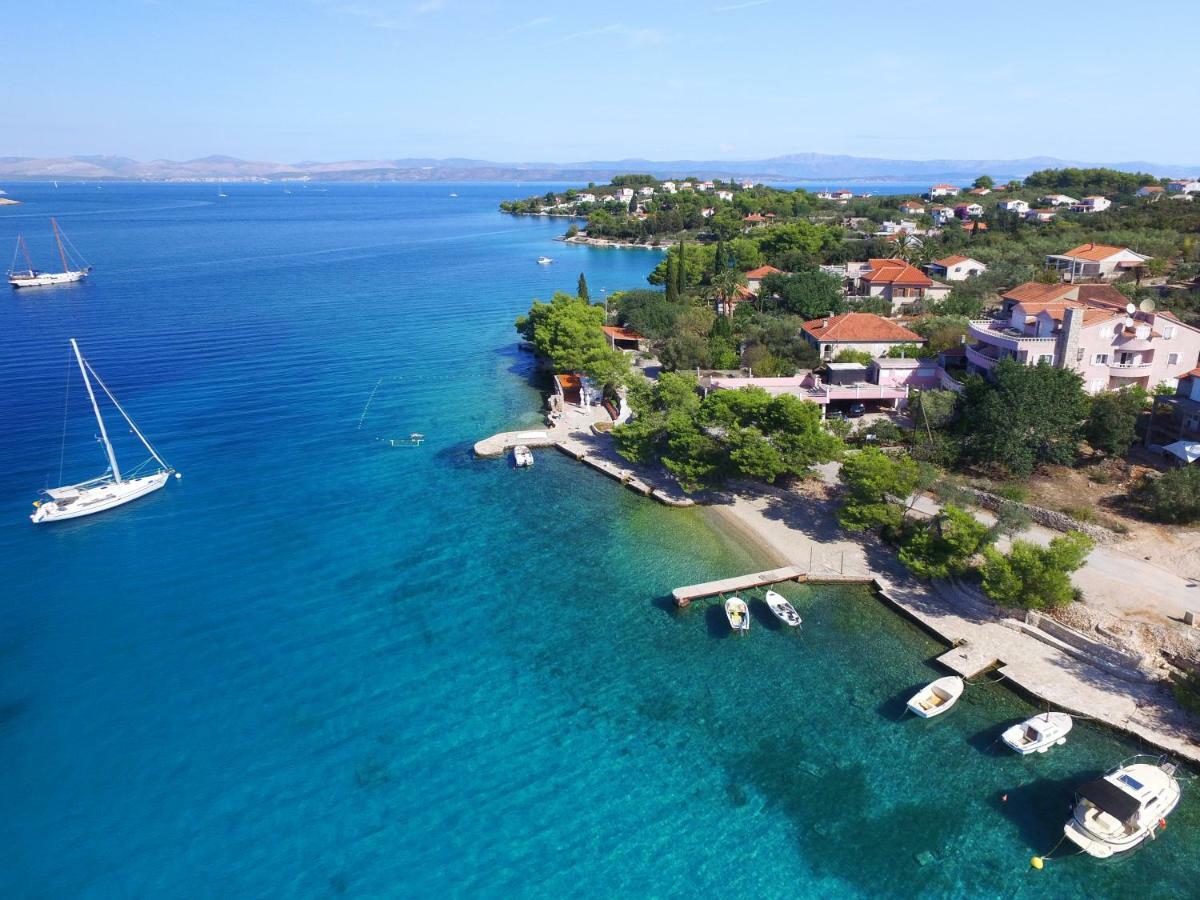 Villa Paris Necujam Exterior photo